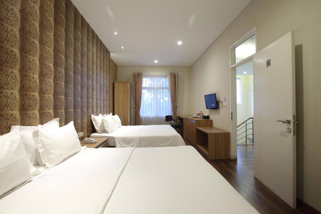 Dago 207 Hotel Bandung Buitenkant foto