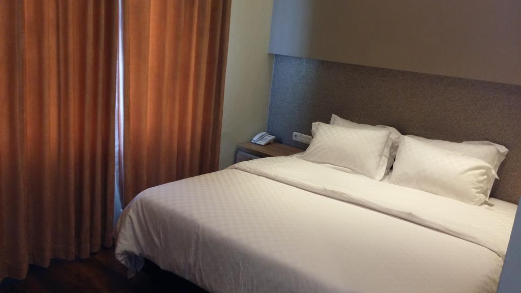 Dago 207 Hotel Bandung Kamer foto